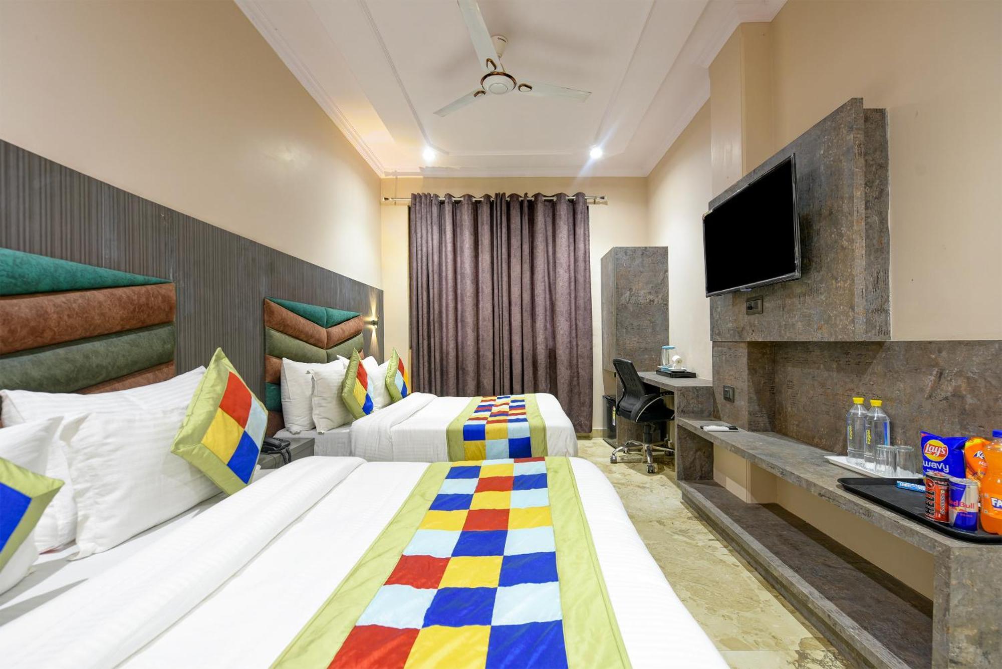The Pearl Plaza Hotel In City Centre - Near New Delhi Railway Station Exterior foto